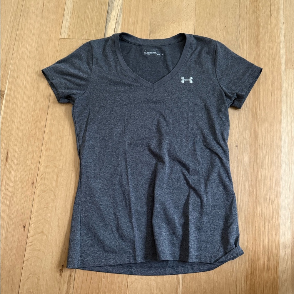 Under Armour Women's Charcoal V-Neck Tee